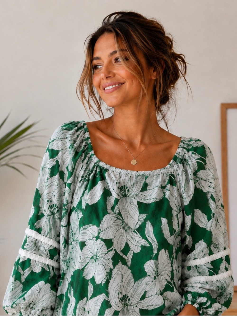 Tahari Green Floral 100% Linen Blouse - Size Large - NWOT